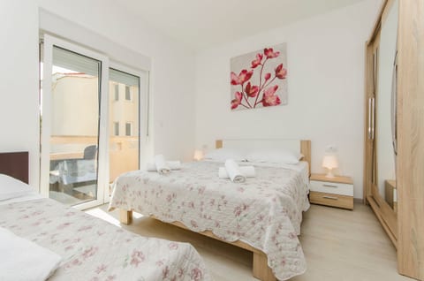 Apartments A-Z - Unit 181248-5