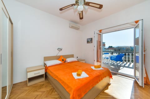Apartments Ostrog - Unit 204934-5