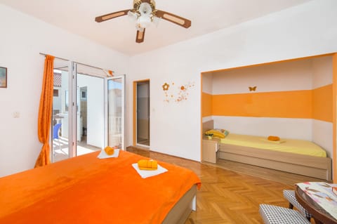Apartments Ostrog - Unit 204934-5