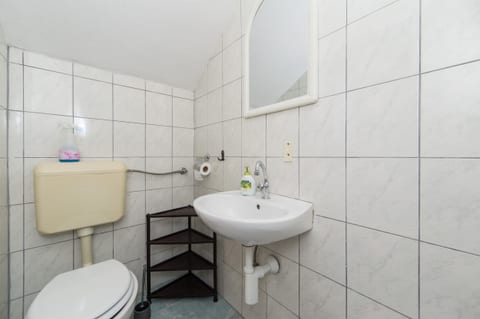 Apartments Ostrog - Unit 204940-5