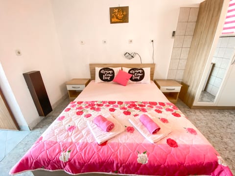 Apartments Ostrog - Unit 204940-5