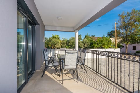 Apartment Spanic 1 - Unit 205057-5