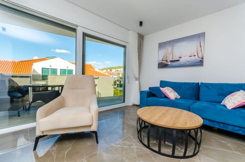 Apartments Crystal Luxury - Unit 205264-5