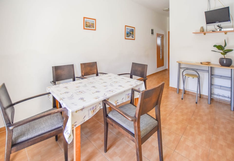 Apartments Flora - Unit 210932-16 - Croatia
