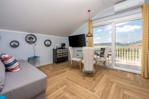 Apartments Panor - Unit 211201-16