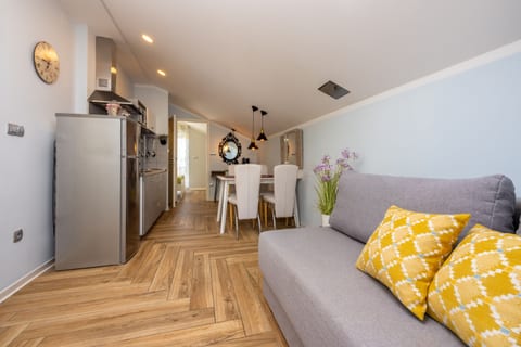 Apartments Panor - Unit 211206-16