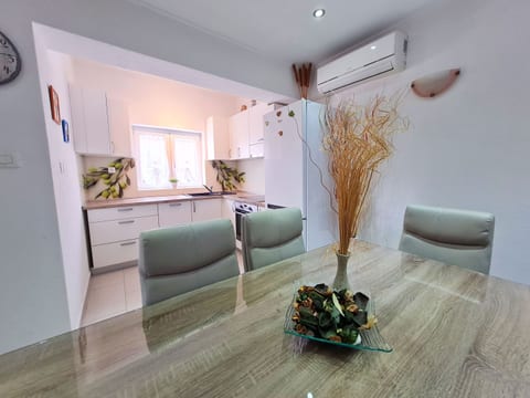 Apartments Toby - Unit 211466-16
