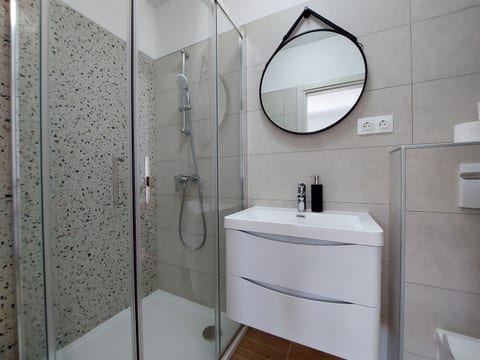 Apartment and Rooms Anne - Unit 211636-16