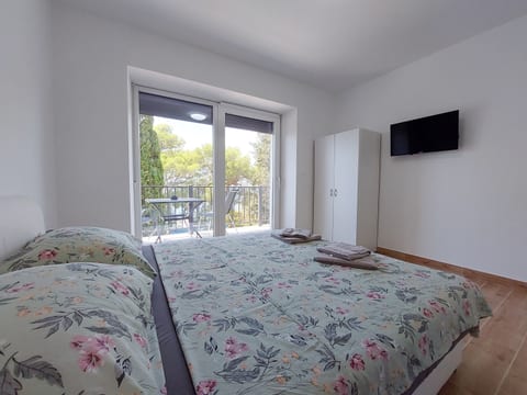 Apartment and Rooms Anne - Unit 211636-16