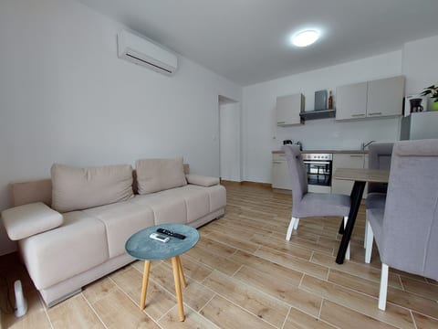 Apartment and Rooms Anne - Unit 211639-16