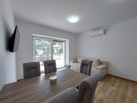 Apartment and Rooms Anne - Unit 211639-16