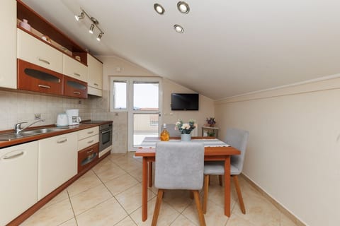 Apartments Mira - Unit 369084-13