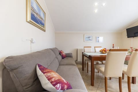 Apartments Mira - Unit 369085-13