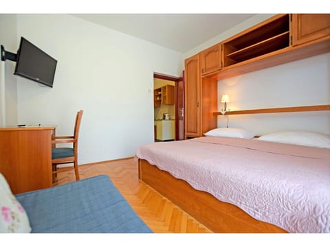 Apartments and Room Adriana - Unit 370758-13