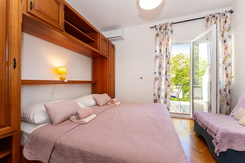 Apartments and Room Adriana - Unit 370758-13