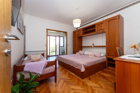 Apartments and Room Adriana - Unit 370760-13