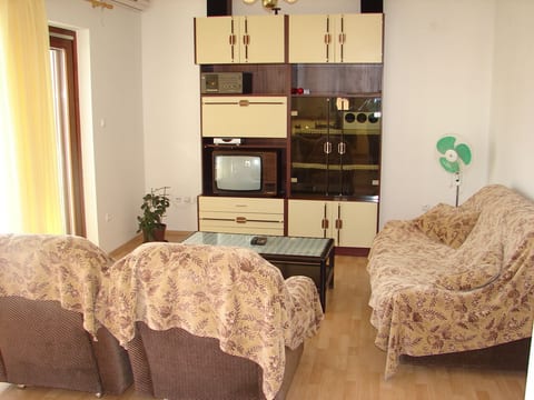 Apartments Tone - Unit 371618-13