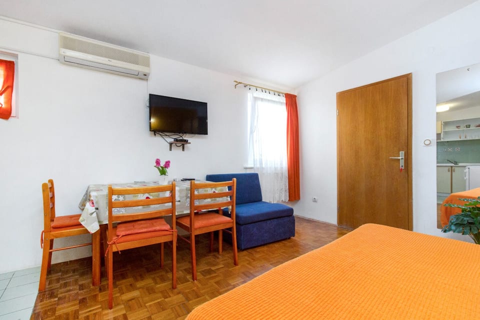 Apartment Malaga - Unit 372265-13