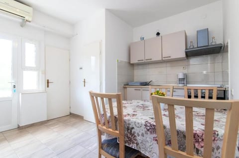 Apartment Krešo - Unit 372374-13