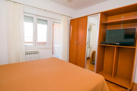 Apartment Krešo - Unit 372374-13