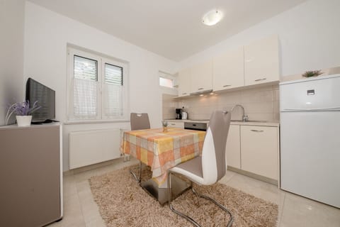 Apartments Mar - Unit 374098-13