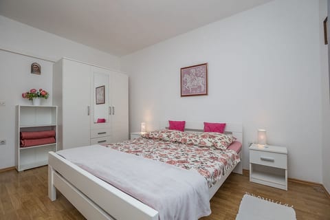 Apartment Neva - Unit 372571-13