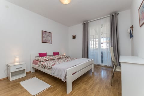 Apartment Neva - Unit 372571-13