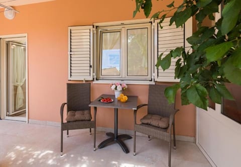 Apartment Dora - Unit 374510-13