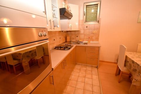 Apartments and Rooms Frane - Unit 374566-13