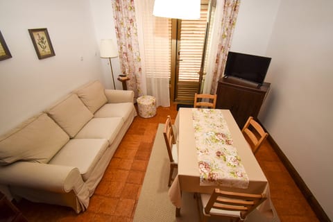 Apartments and Rooms Frane - Unit 374567-13