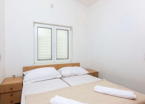 Apartments Helen - Unit 375999-13