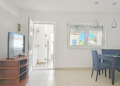 Apartments Helen - Unit 377284-13
