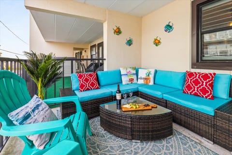 NEW LISTING SPECIAL 20% OFF Your Ocean City getaway -just steps from the sand.