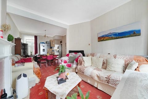 Spacious bright home in East London