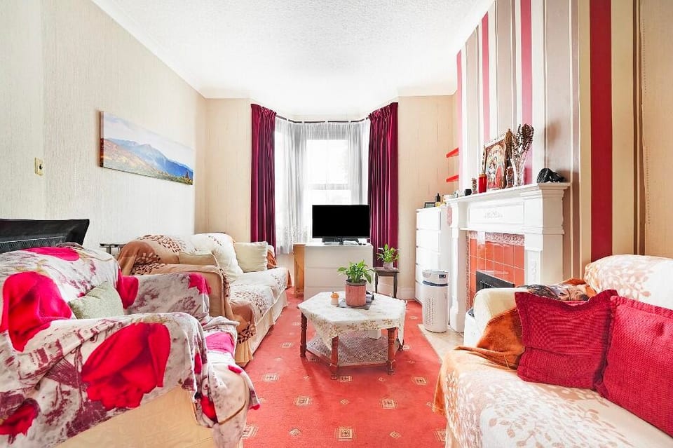 Spacious bright home in East London - London