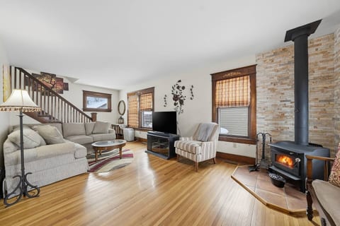 Relaxing Angola Retreat • Close to Parks & Lake