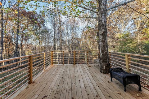 Tennessee Tranquility • Fire Pit • Forest Views