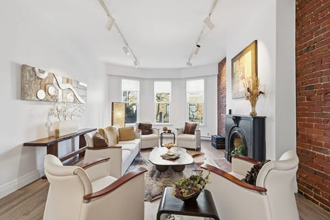 Luxury Boutique Townhouse in the Heart of Halifax