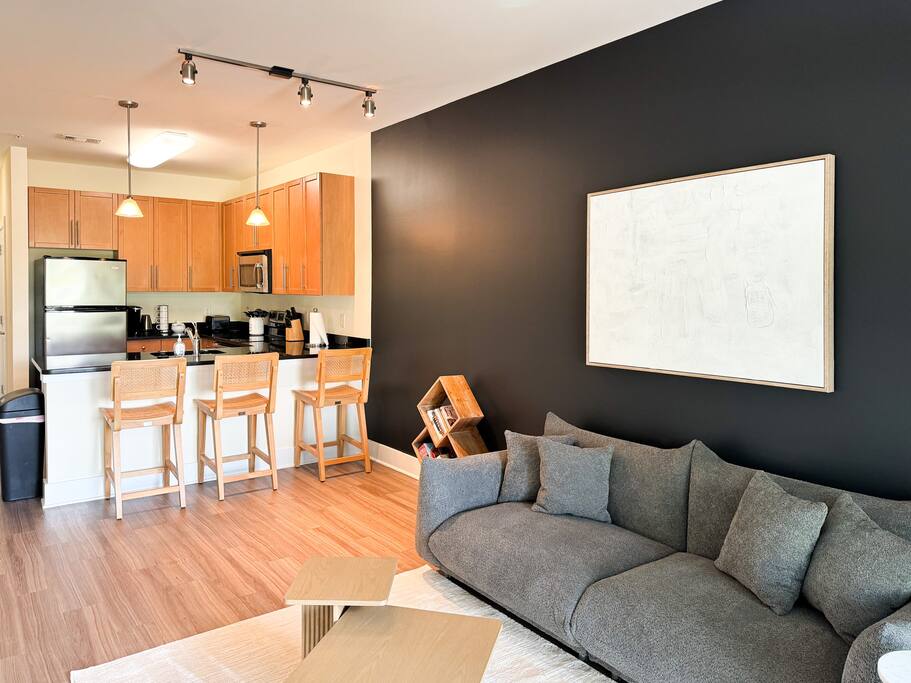 Bright & Modern 2BR In OT