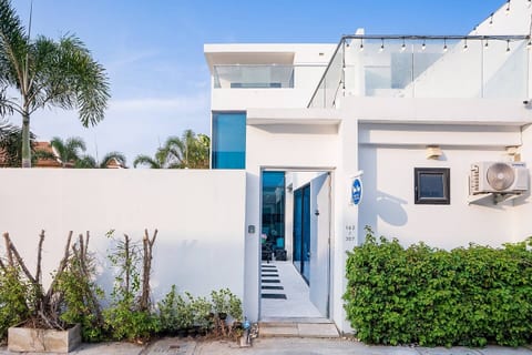 Your Days Pool Villa – Everyday’s a Holiday