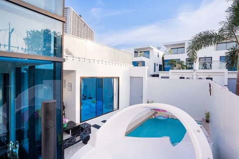 Your Days Pool Villa – Everyday’s a Holiday