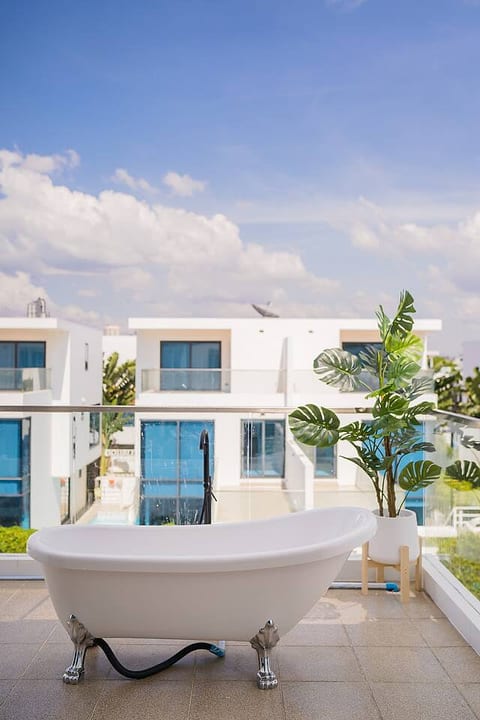 Your Days Plus: 4BR Pool Villa near Jomtien Beach.