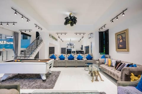 My Emerald Pool Villa Pattaya 7BR Luxury Stay