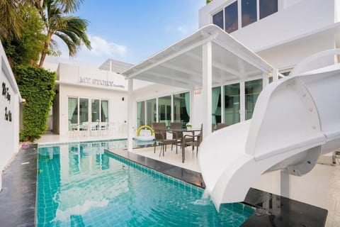 My Story • 4BR Pool Villa near Jomtien