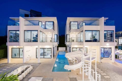 My Galaxy Pool Villa • 16BR Near Jomtien Beach