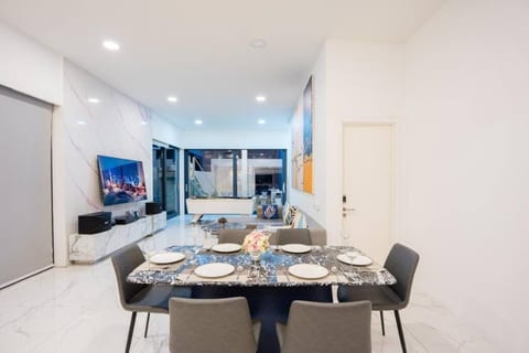 My Galaxy Pool Villa • 16BR Near Jomtien Beach