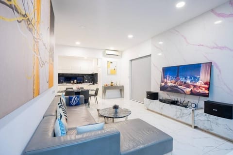 My Galaxy Pool Villa • 16BR Near Jomtien Beach