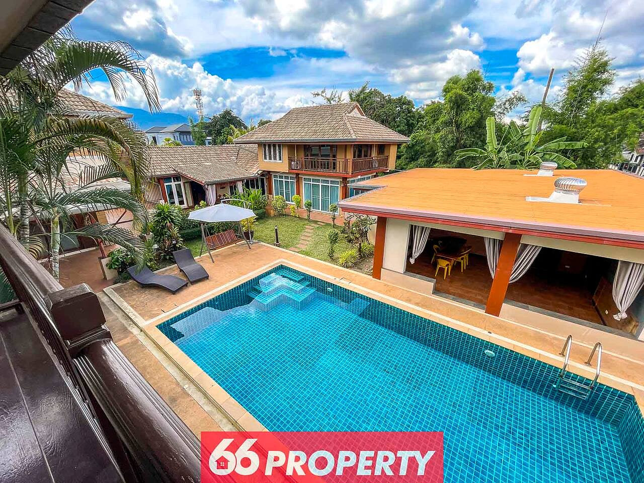 Studio Apartment w/ Pool View at Boutique Resort