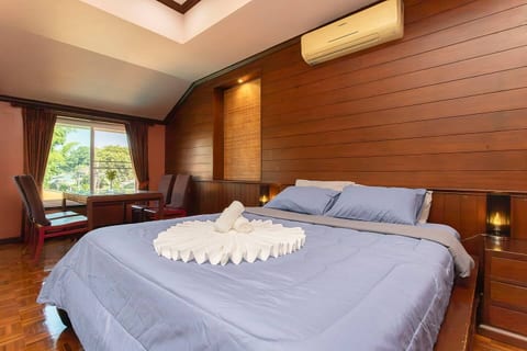 Studio Apartment w/ Pool View at Boutique Resort