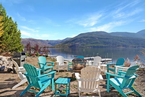 Grand Lake Cabin with Balcony and Lake Access